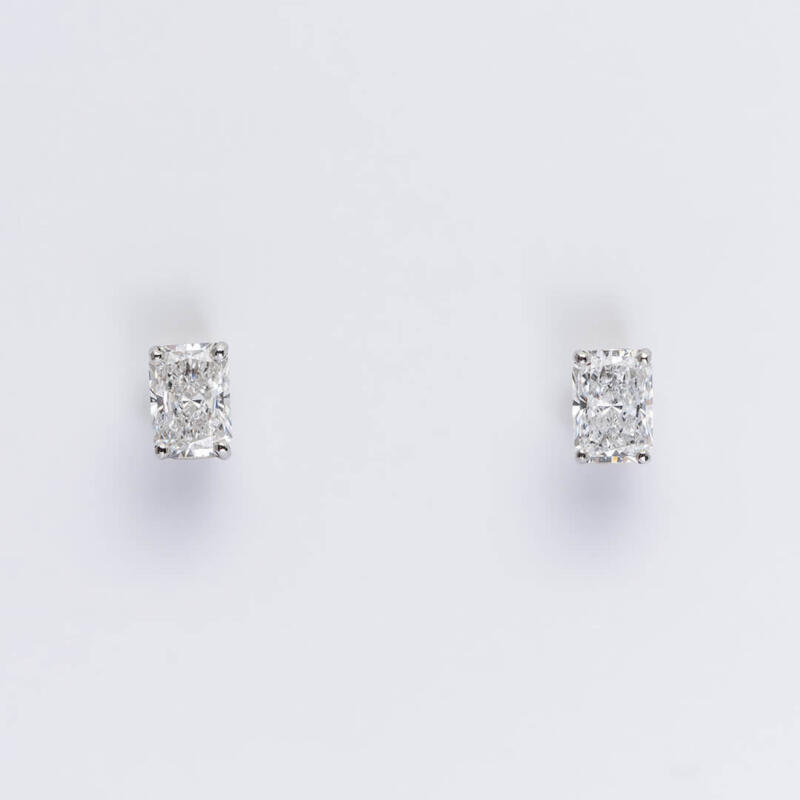 Lab Grown Radiant Cut Diamond Earrings